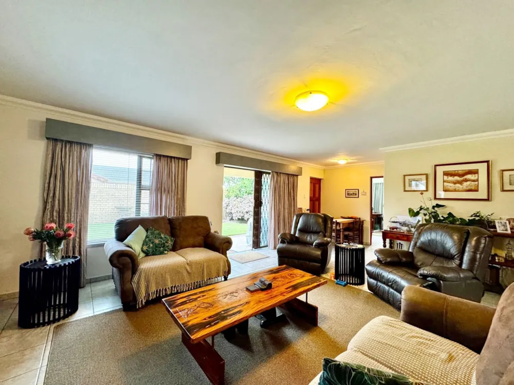 House for sale in Mossel Bay - 1MB1756997