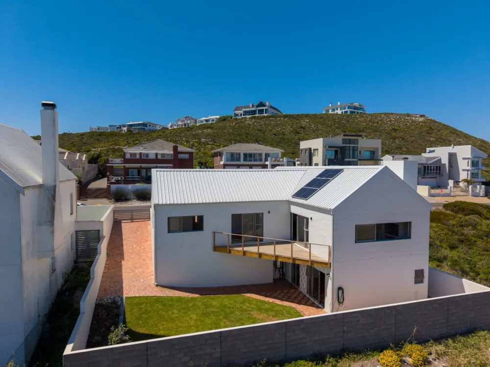 House for sale in Yzerfontein - LA1754005 House for sale in Yzerfontein - LA1754005