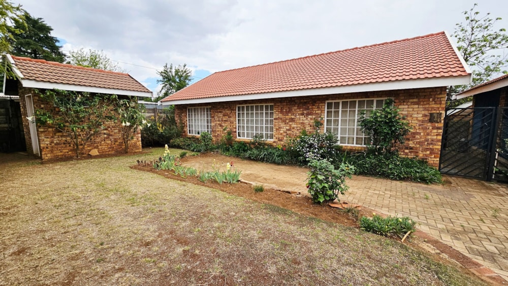 Townhouse for sale in Lydenburg (Mashishing) - 1LY1754444 Townhouse for sale in Lydenburg (Mashishing) - 1LY1754444