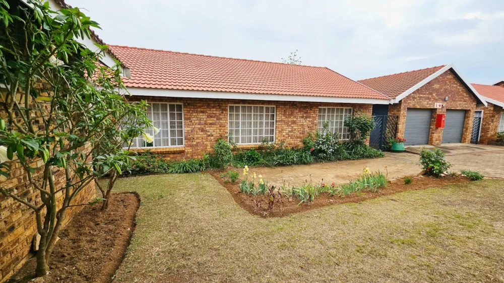 Townhouse for sale in Lydenburg (Mashishing) - 1LY1754444 Townhouse for sale in Lydenburg (Mashishing) - 1LY1754444