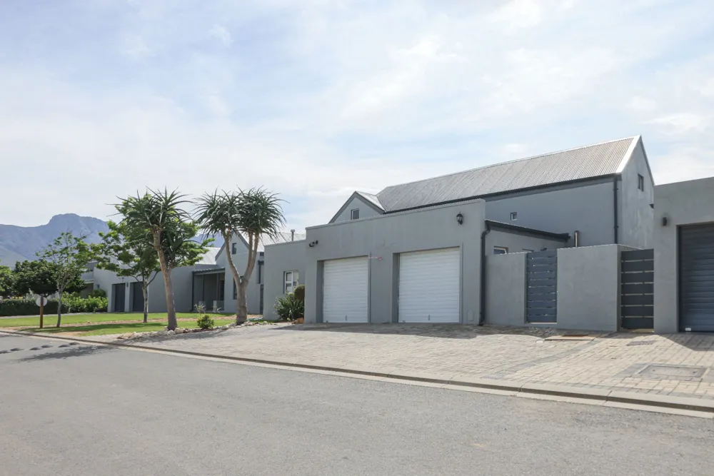 House for sale in Silwerstrand Golf and River Estate - ROB1756823 House for sale in Silwerstrand Golf and River Estate - ROB1756823