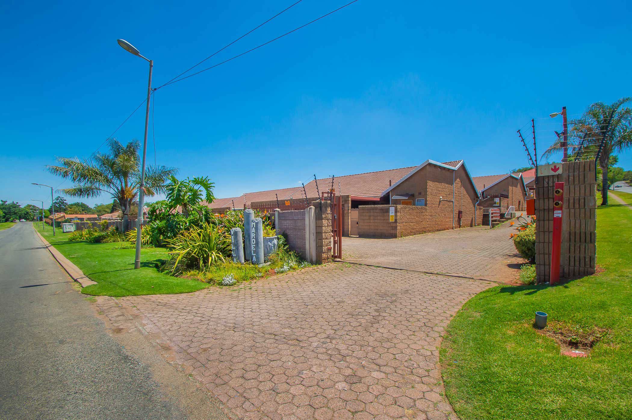 Townhouse for sale in Krugersdorp North - 1KR1755278