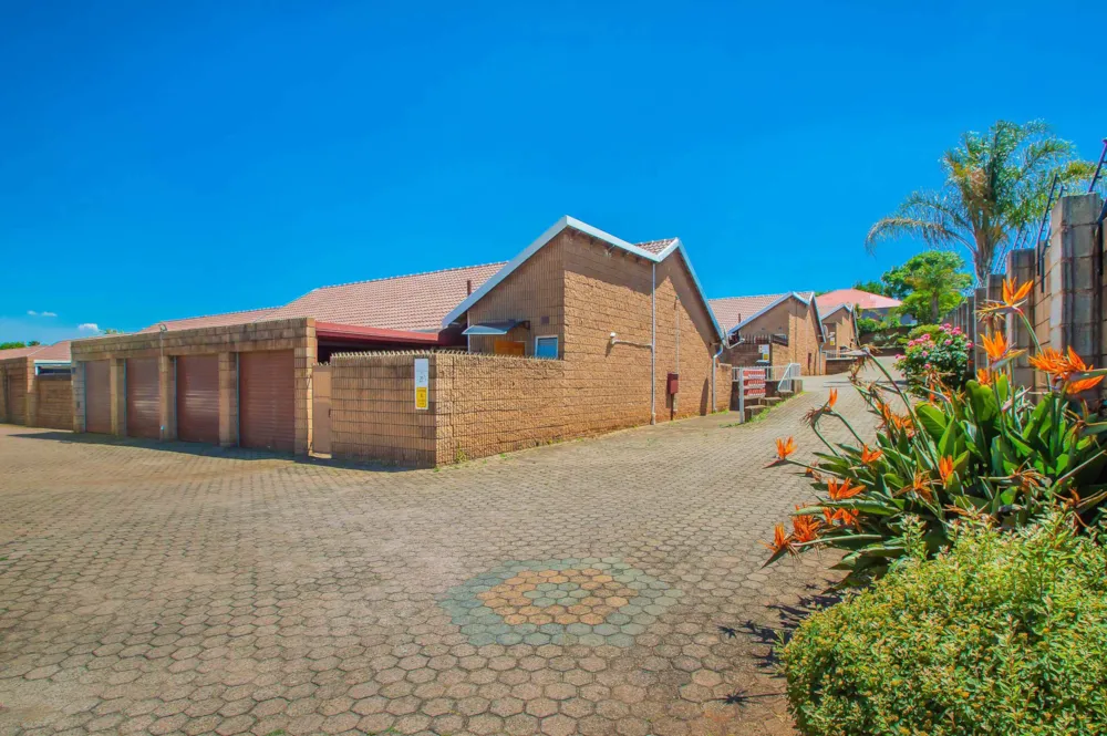 Townhouse for sale in Krugersdorp North - 1KR1755278