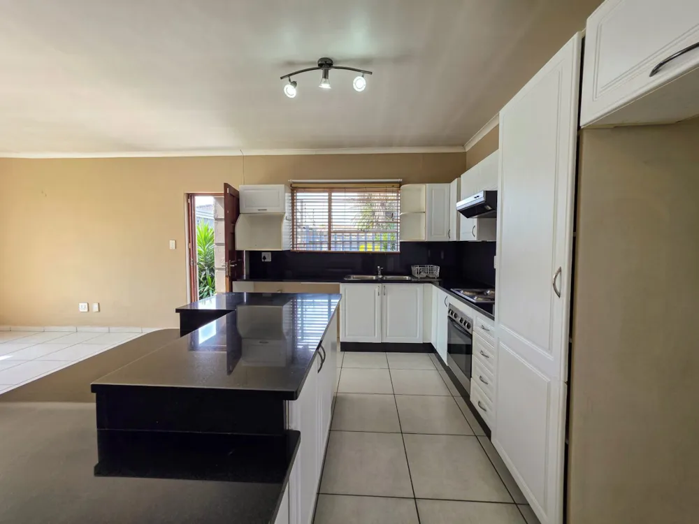 House for sale in Denneoord, Brakpan - 1BJ1752181