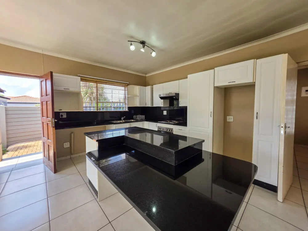House for sale in Denneoord, Brakpan - 1BJ1752181