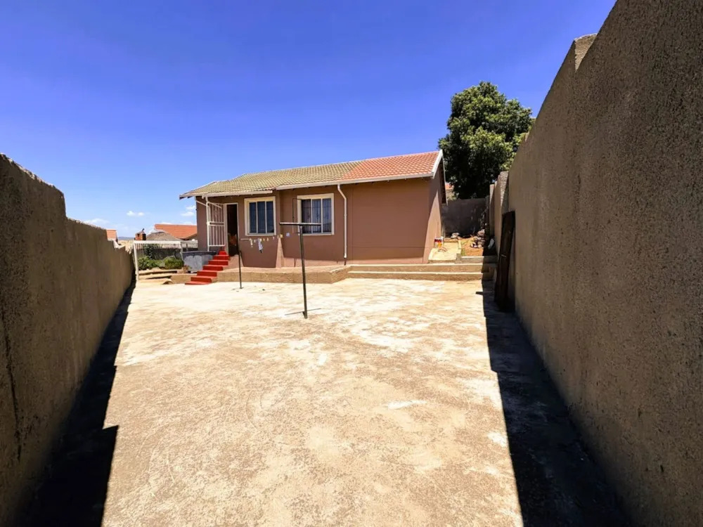 House for sale in Naturena - 1GV1756513