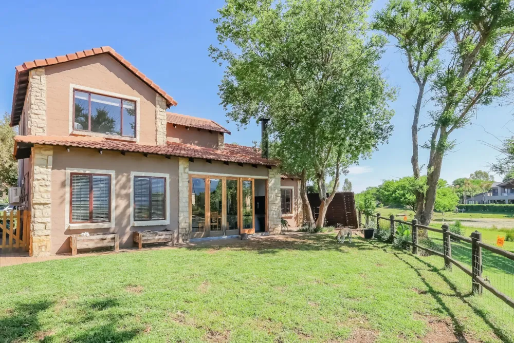 Townhouse to rent in The Coves - 1HR1756235 Townhouse to rent in The Coves - 1HR1756235