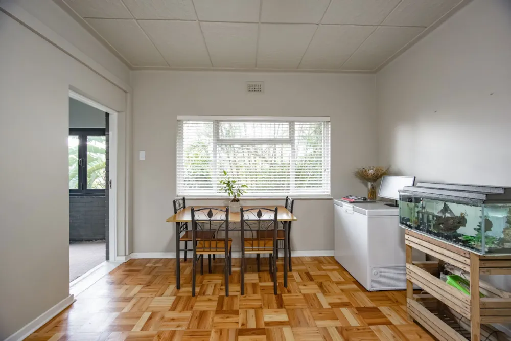 Apartment for sale in Westridge, Durban - 1DBN1757007 Apartment for sale in Westridge, Durban - 1DBN1757007
