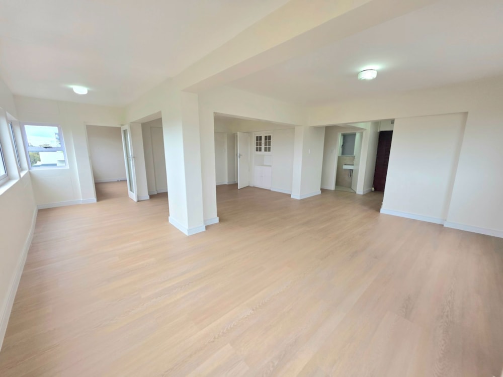 Apartment to rent in Green Point, Cape Town - ASL1754063