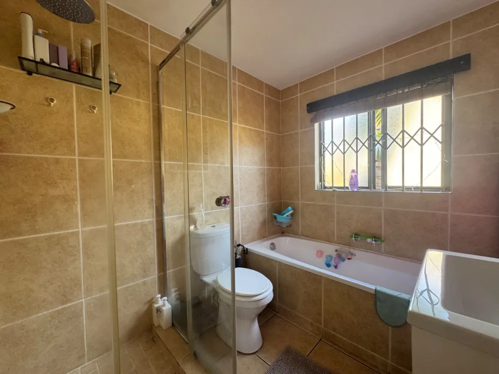 Double-storey house to rent in Ballito - 1BD1755605 Double-storey house to rent in Ballito - 1BD1755605