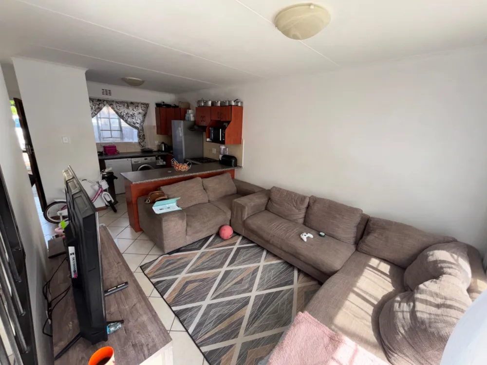 Townhouse for sale in Hillside, Bloemfontein - 1BX1754917