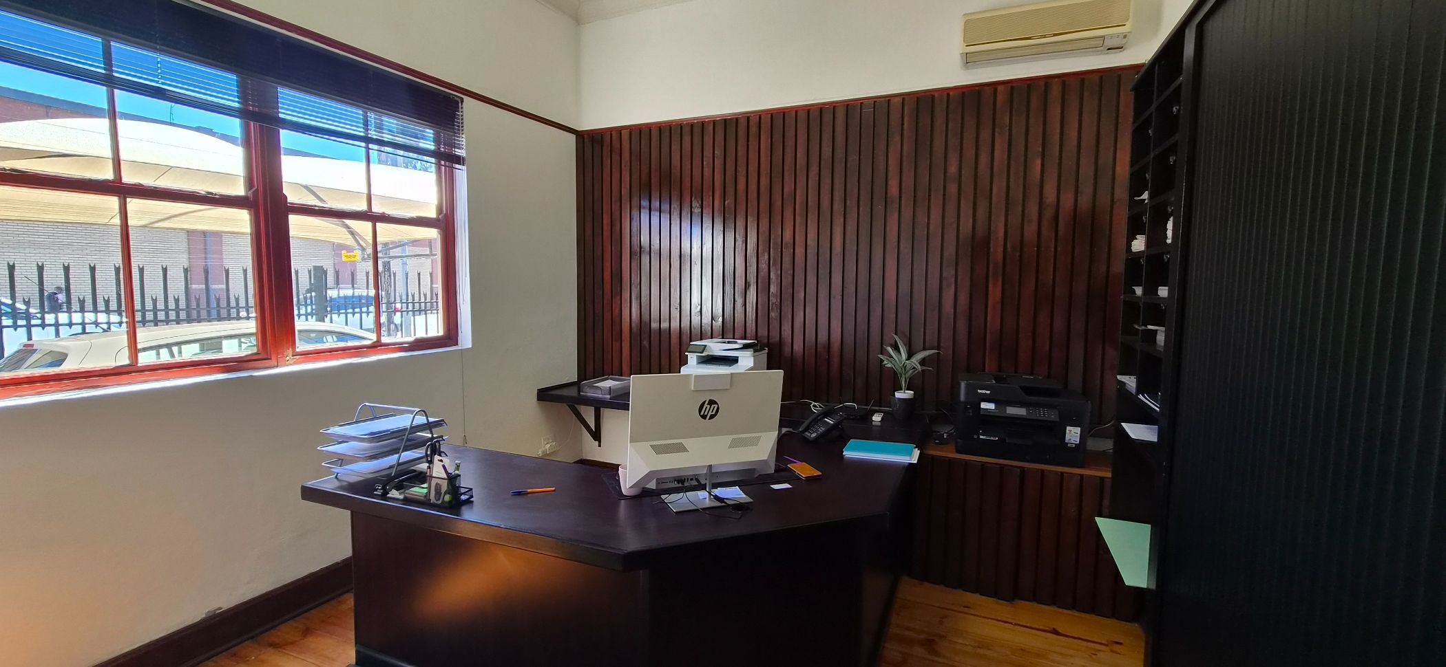 Commercial office to rent in New Park - 1KJ1755672