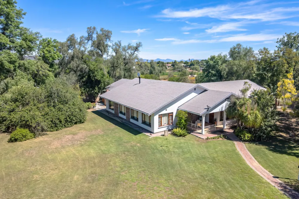 House for sale in Oudtshoorn South - 1OU1755455 House for sale in Oudtshoorn South - 1OU1755455
