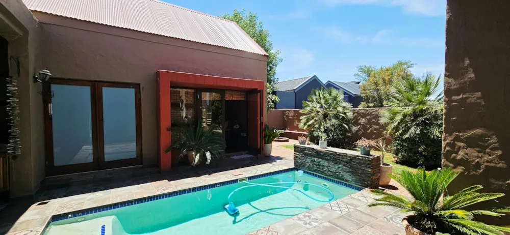 House for sale in Midstream Estate - CN1757006