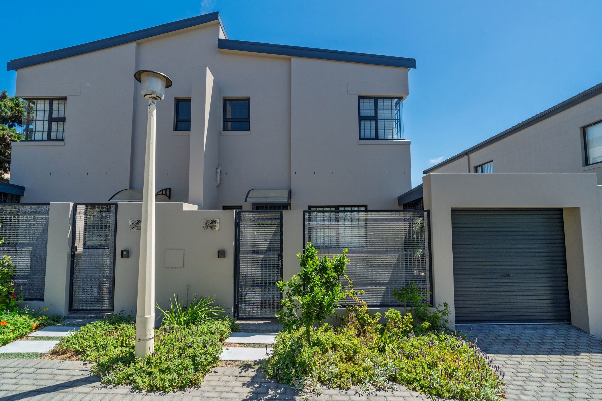Townhouse for sale in Lakeside, Cape Town - KW1755611