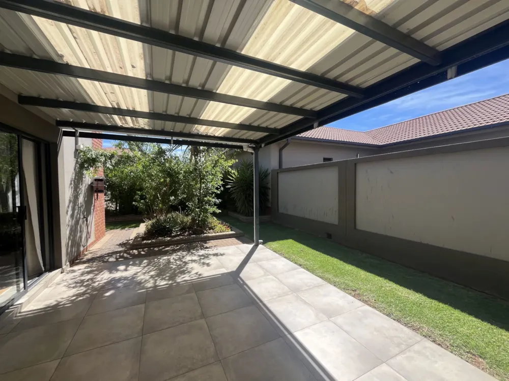 Townhouse for sale in Spitskop - 1BX1756891 Townhouse for sale in Spitskop - 1BX1756891