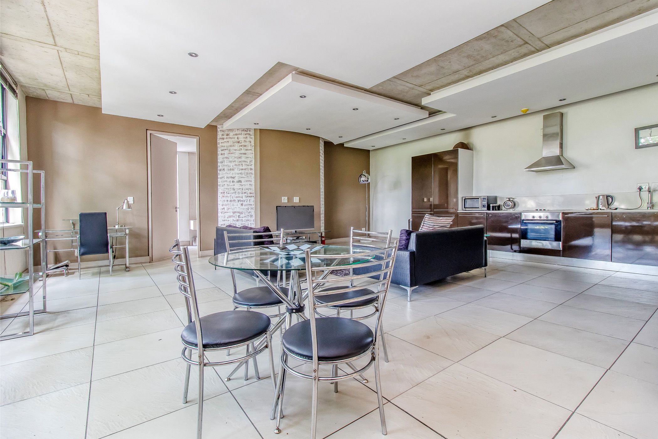 Apartment to rent in Melrose Arch - JBL1753934