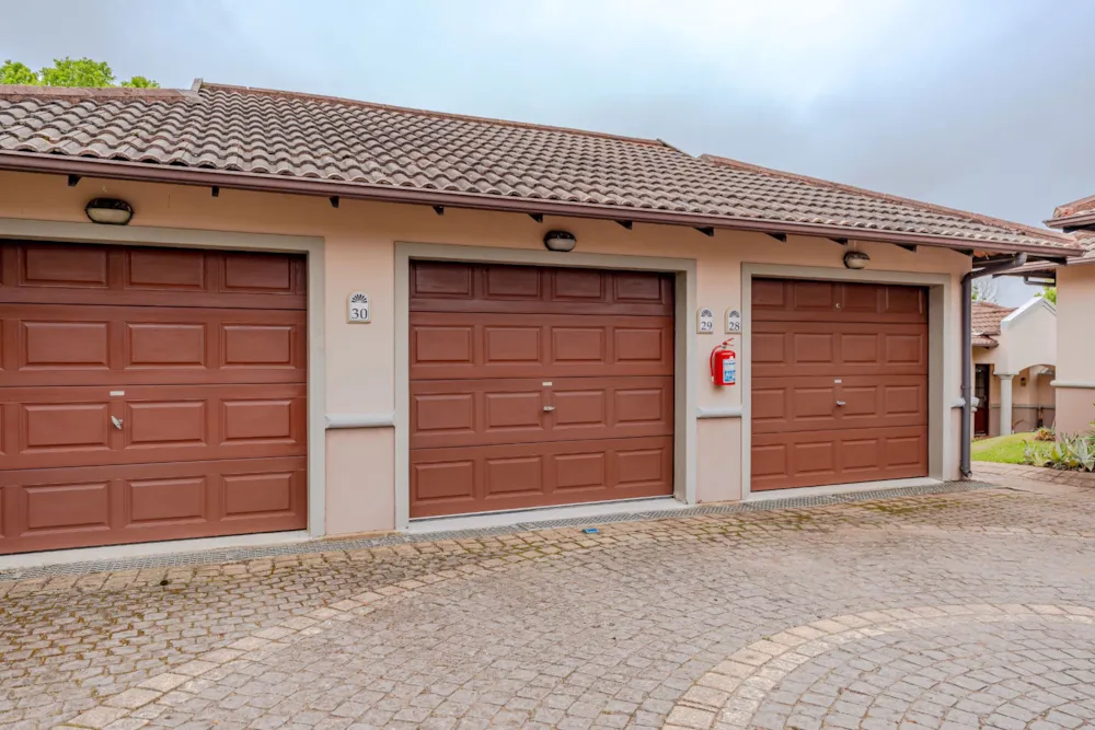 Townhouse for sale in Waterfall, Upper Highway - 1KF1756649