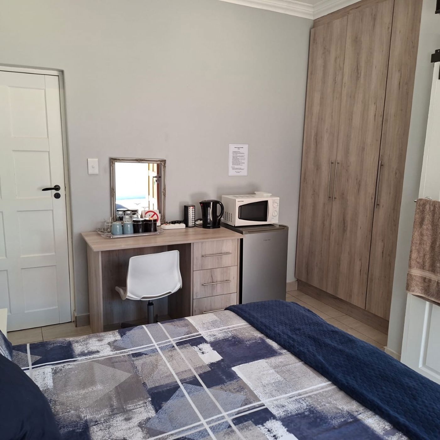 Bachelor apartment to rent in Kathu - 1RN1756273