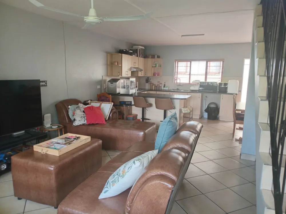 Townhouse to rent in Kingsview - 1WR1754864 Townhouse to rent in Kingsview - 1WR1754864