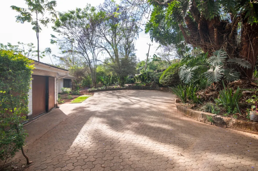 House for sale in Runda , Kenya - 3KE1756549