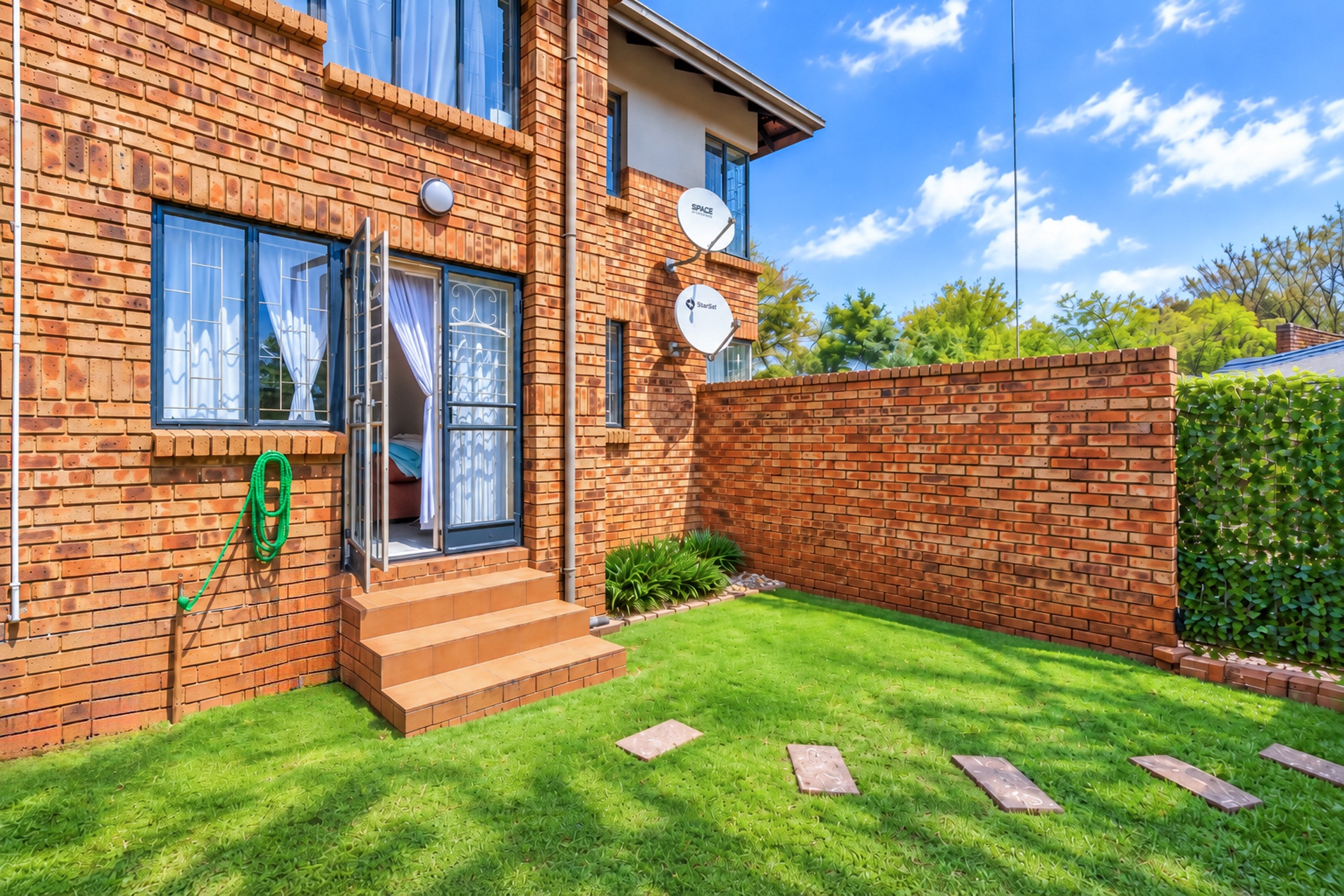 Townhouse for sale in Faerie Glen - PT1753765