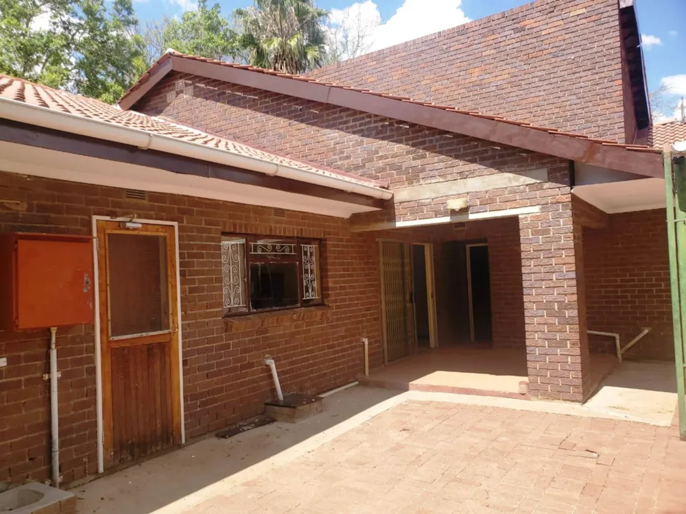 House for sale in Jwaneng, Southern District, Botswana - 3BO1735806 House for sale in Jwaneng, Southern District, Botswana - 3BO1735806