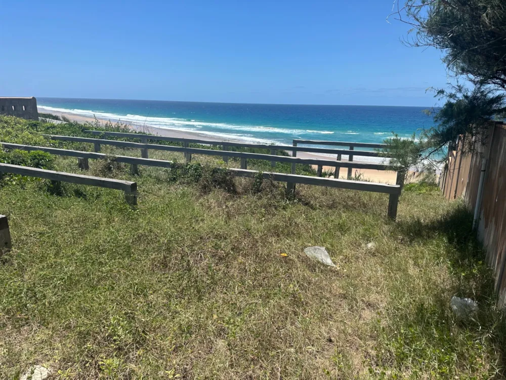 Vacant land for investment in Tofo, Mozambique - 3MQ1746217 Vacant land for investment in Tofo, Mozambique - 3MQ1746217