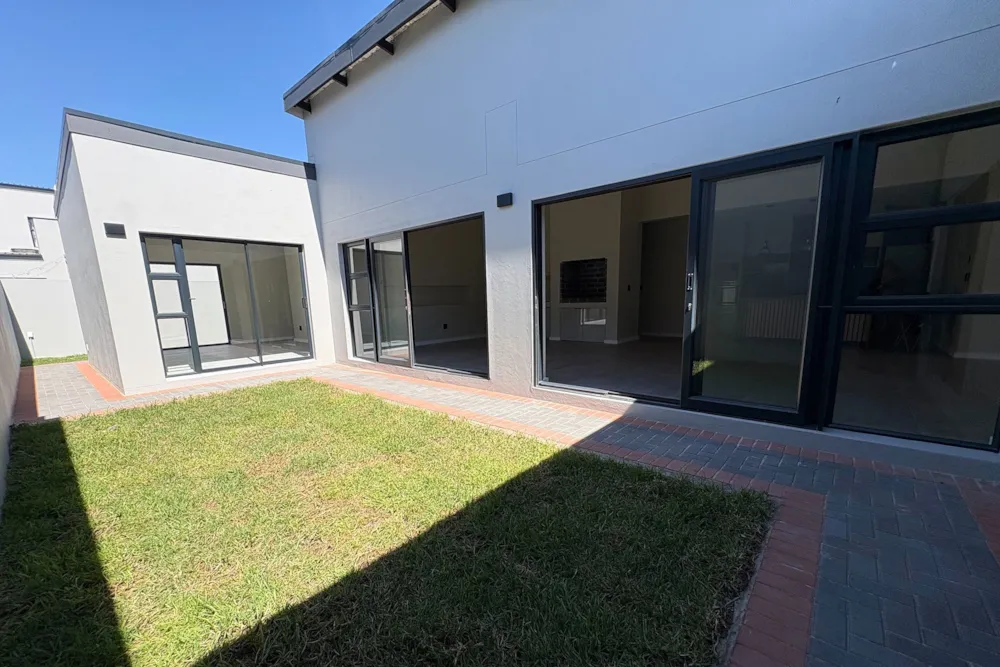 House for sale in Sandown, Blouberg - 1TV1749135 House for sale in Sandown, Blouberg - 1TV1749135