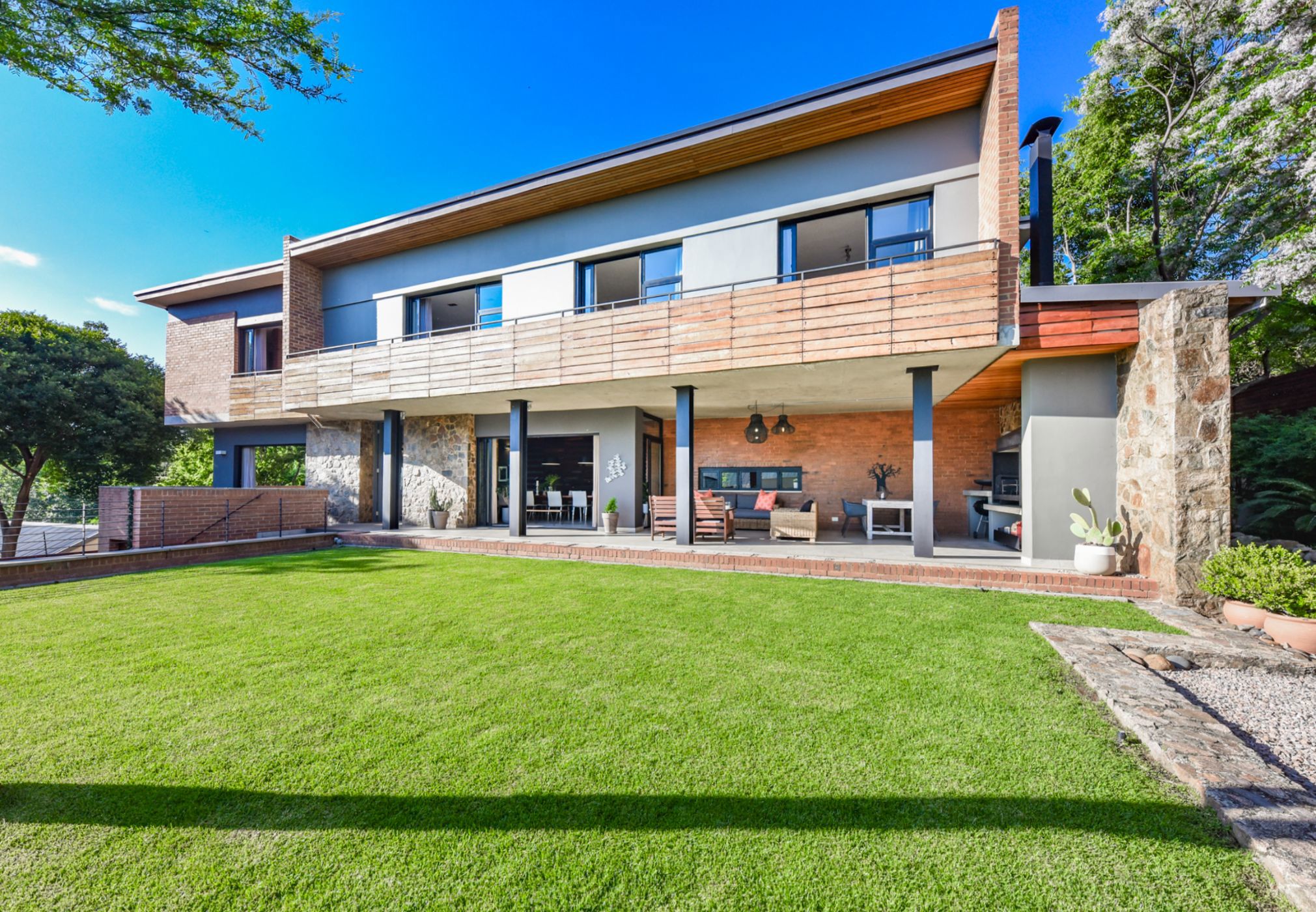 House for sale in Bryanston - HP1755472