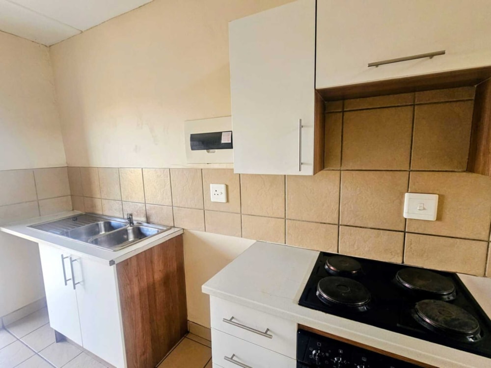 Apartment to rent in Die Hoewes - CNL1751741
