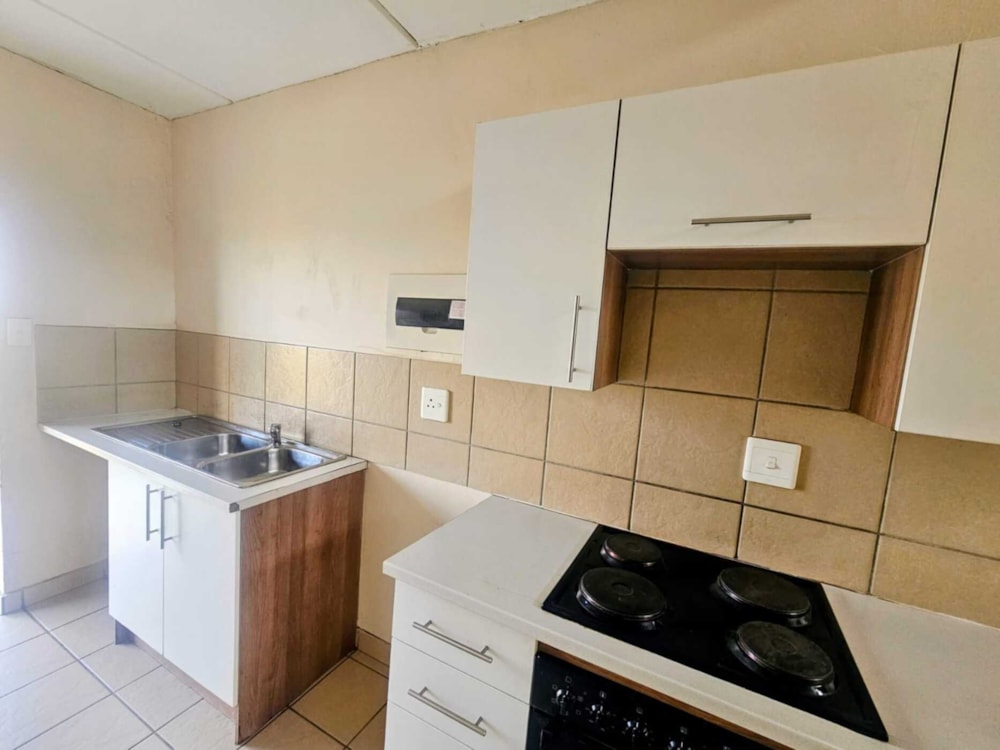 Apartment to rent in Die Hoewes - CNL1751741