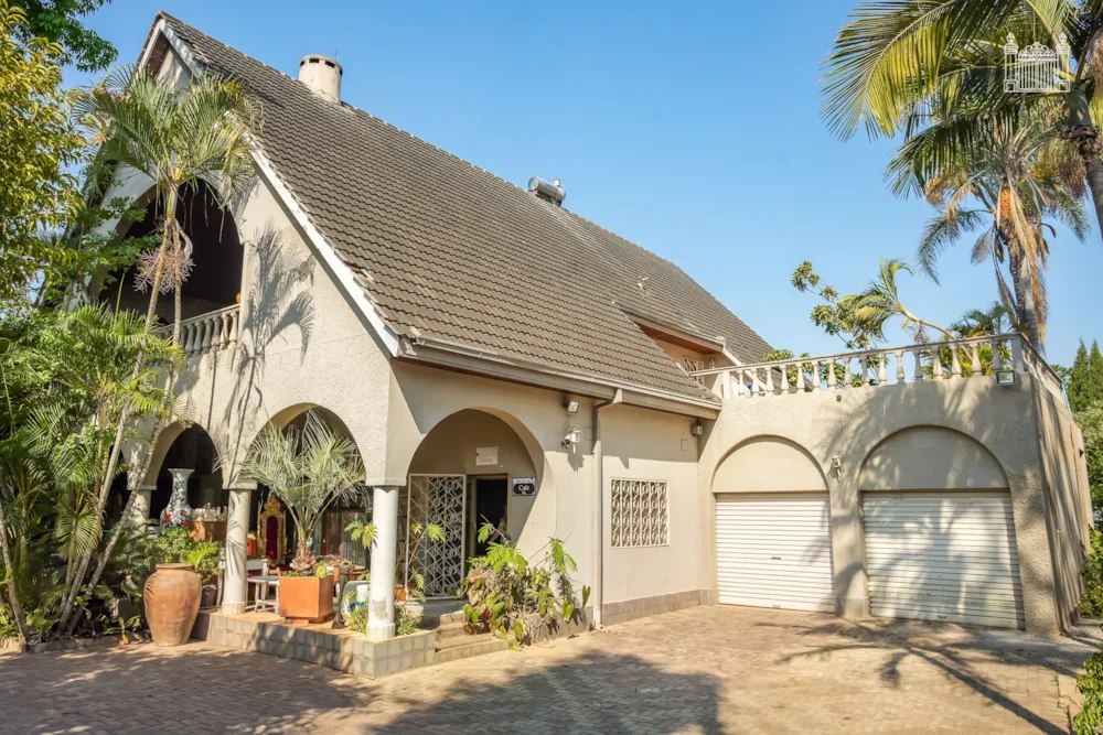 Double-storey house for sale in Alexandra Park, Zimbabwe - 3ZB1755740