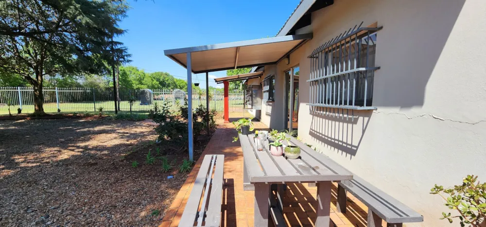 Lifestyle property for sale in Zwartkop - CN1755750 Lifestyle property for sale in Zwartkop - CN1755750