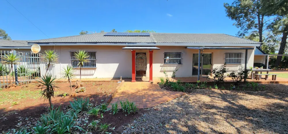 Lifestyle property for sale in Zwartkop - CN1755750 Lifestyle property for sale in Zwartkop - CN1755750