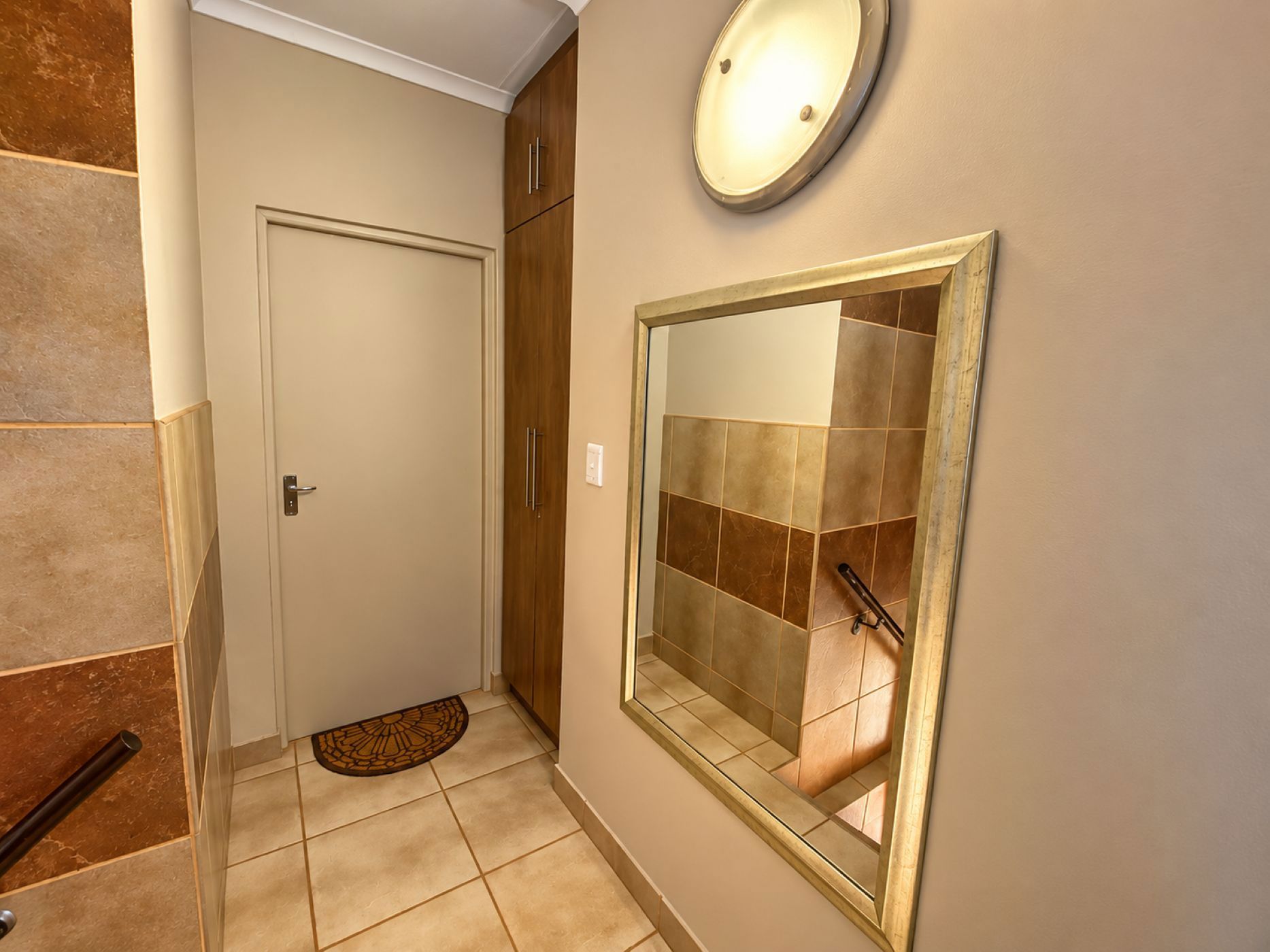 Bachelor apartment let in Kathu - 1RN1753075