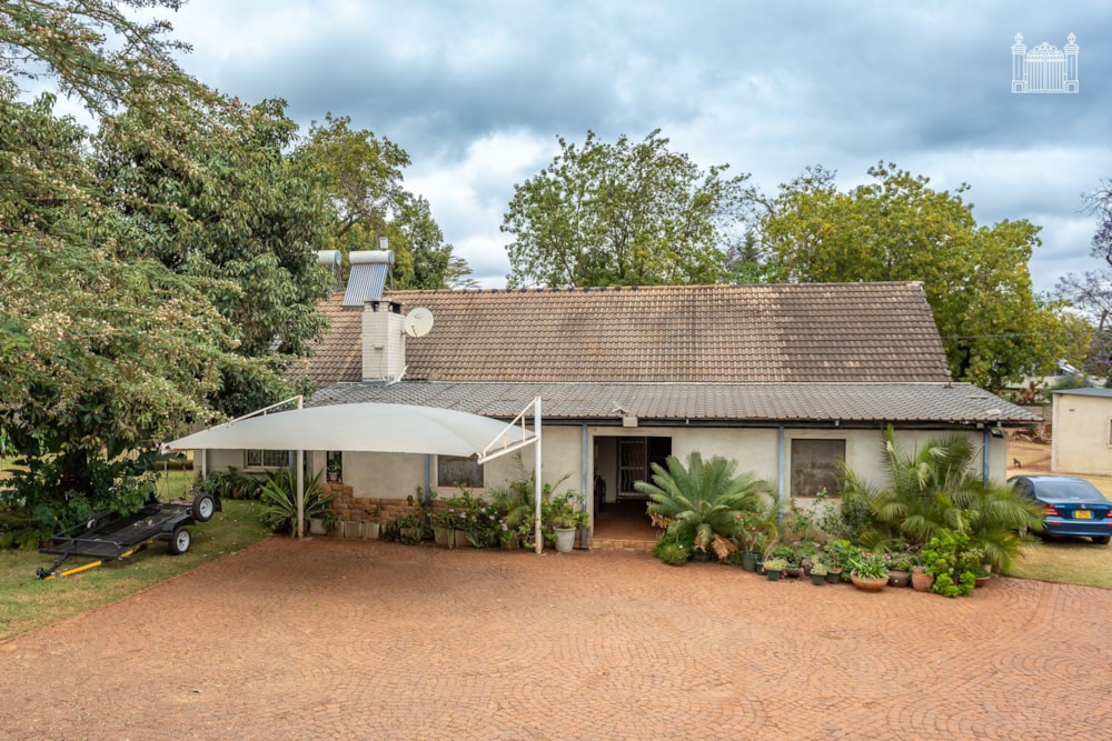 House for sale in Emerald Hill, Zimbabwe - 3ZB1753944 House for sale in Emerald Hill, Zimbabwe - 3ZB1753944