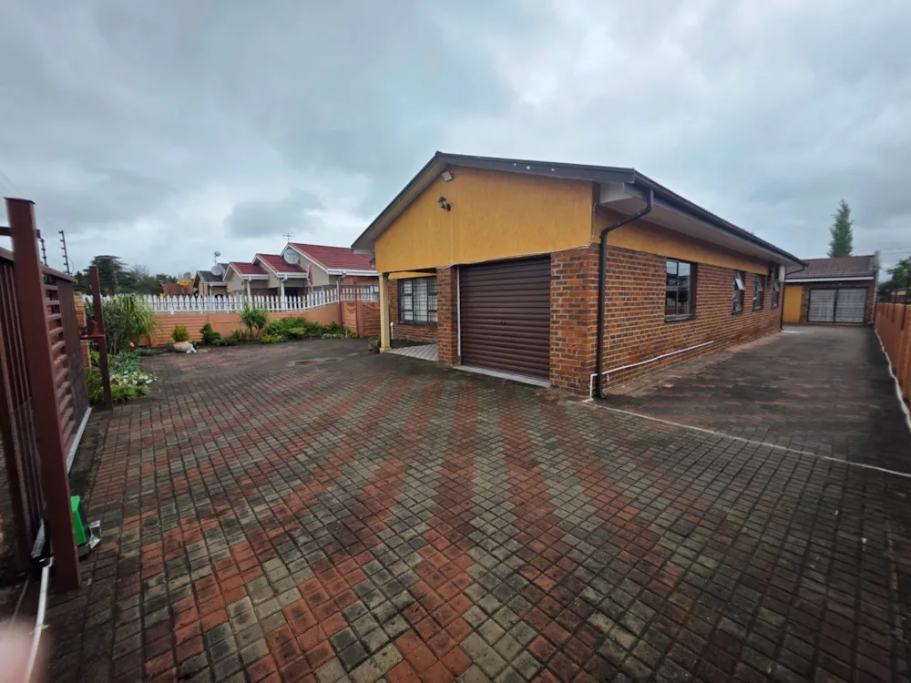 House for sale in Lennoxton - 1NW1753688 House for sale in Lennoxton - 1NW1753688