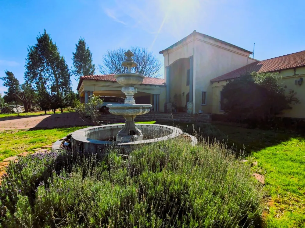 Poultry farm for sale in Vryburg Farms, Vryburg - 1RN1755267 Poultry farm for sale in Vryburg Farms, Vryburg - 1RN1755267