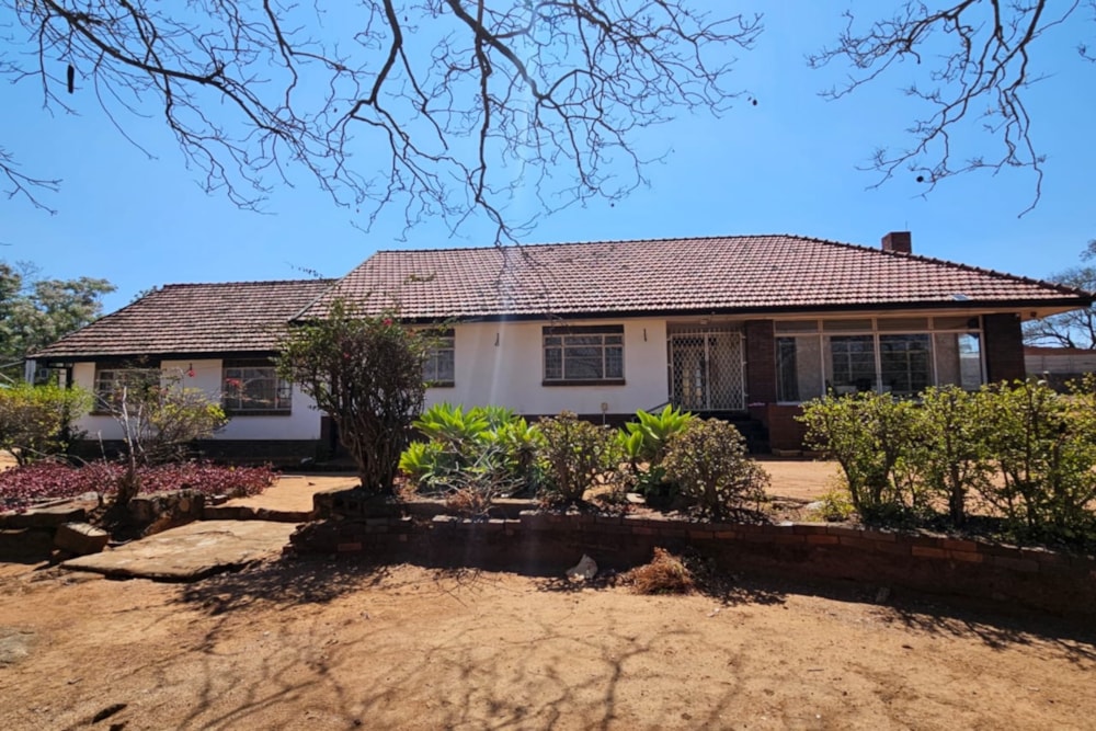 House for sale in Hillside, Bulawayo, Zimbabwe - 3ZB1753856 House for sale in Hillside, Bulawayo, Zimbabwe - 3ZB1753856