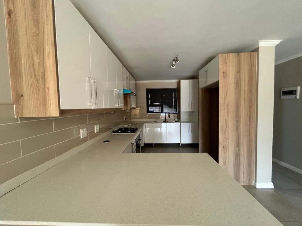 Apartment to rent in Heuwelsig, Kimberley - 1KJ1753932 Apartment to rent in Heuwelsig, Kimberley - 1KJ1753932