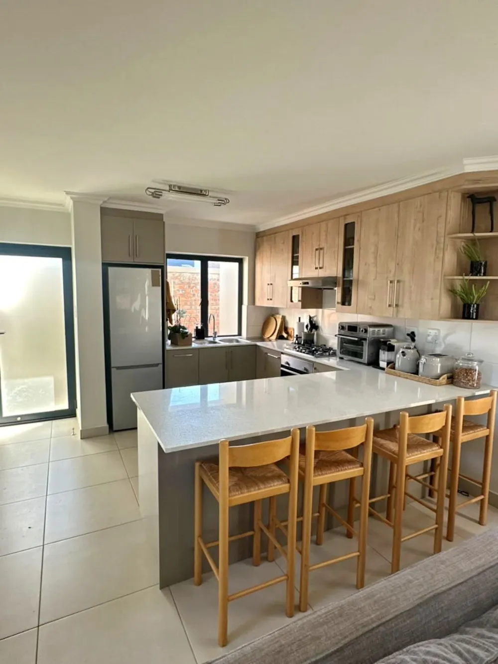 Double-storey house to rent in Renosterbos Estate - 1MB1753962 Double-storey house to rent in Renosterbos Estate - 1MB1753962