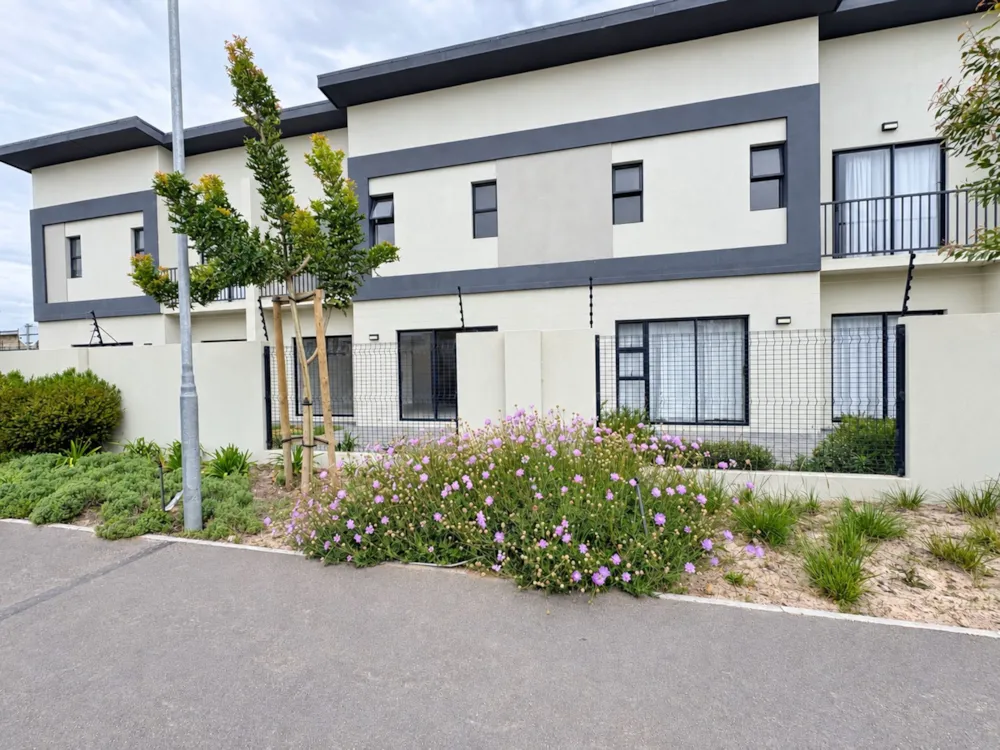Townhouse to rent in Sandown, Blouberg - 1TV1754361 Townhouse to rent in Sandown, Blouberg - 1TV1754361