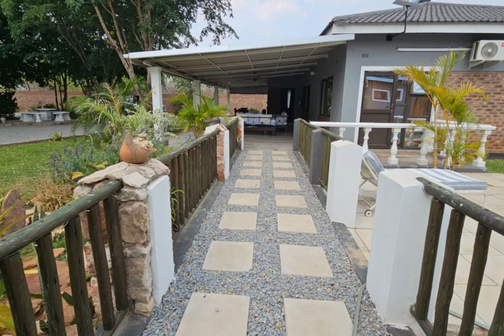 Cottage for sale in Victoria Falls, Zimbabwe - 3ZB1756960