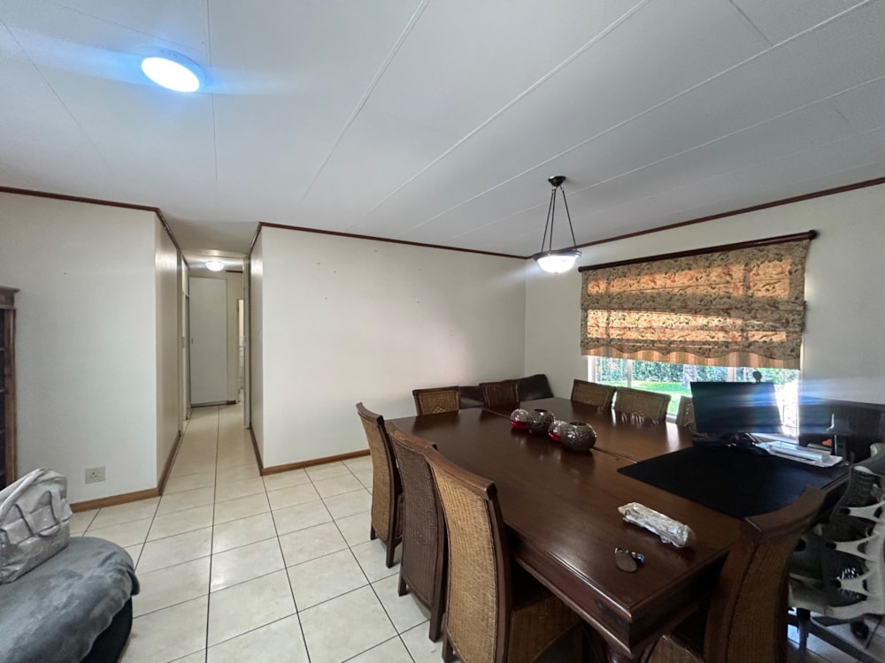 House for sale in Roylglen - 1KJ1754016