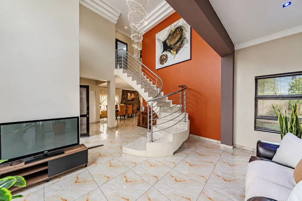 Double-storey house for sale in Monavoni - CN1754091 Double-storey house for sale in Monavoni - CN1754091