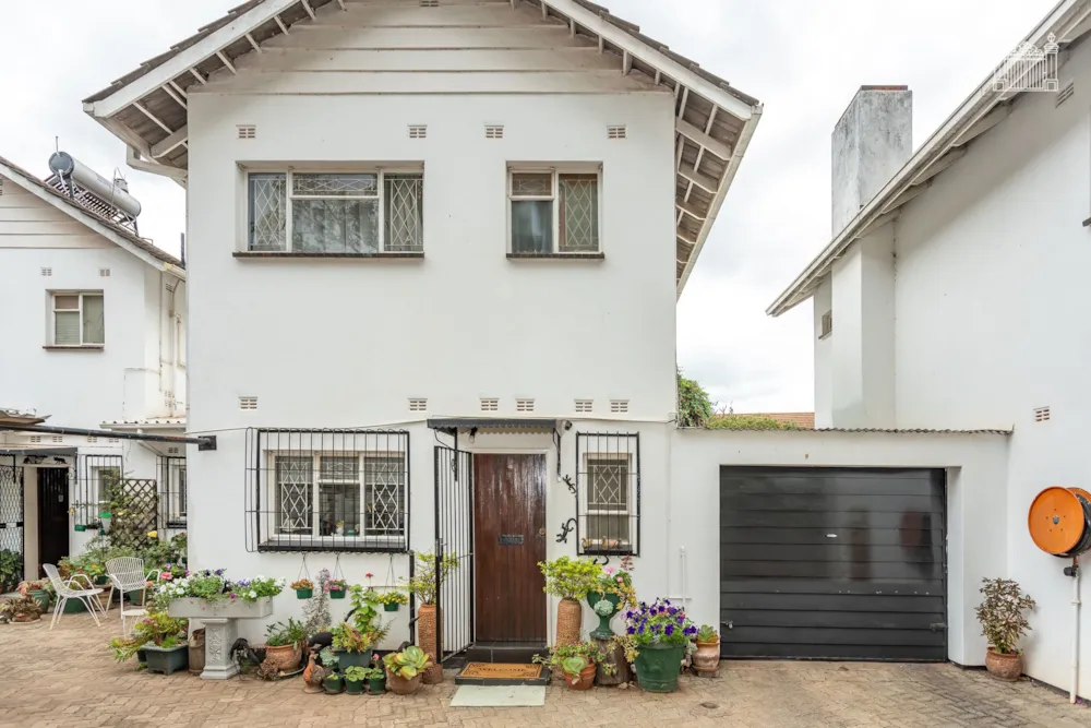 Double-storey apartment to rent in Avondale, Zimbabwe - 3ZB1755444 Double-storey apartment to rent in Avondale, Zimbabwe - 3ZB1755444
