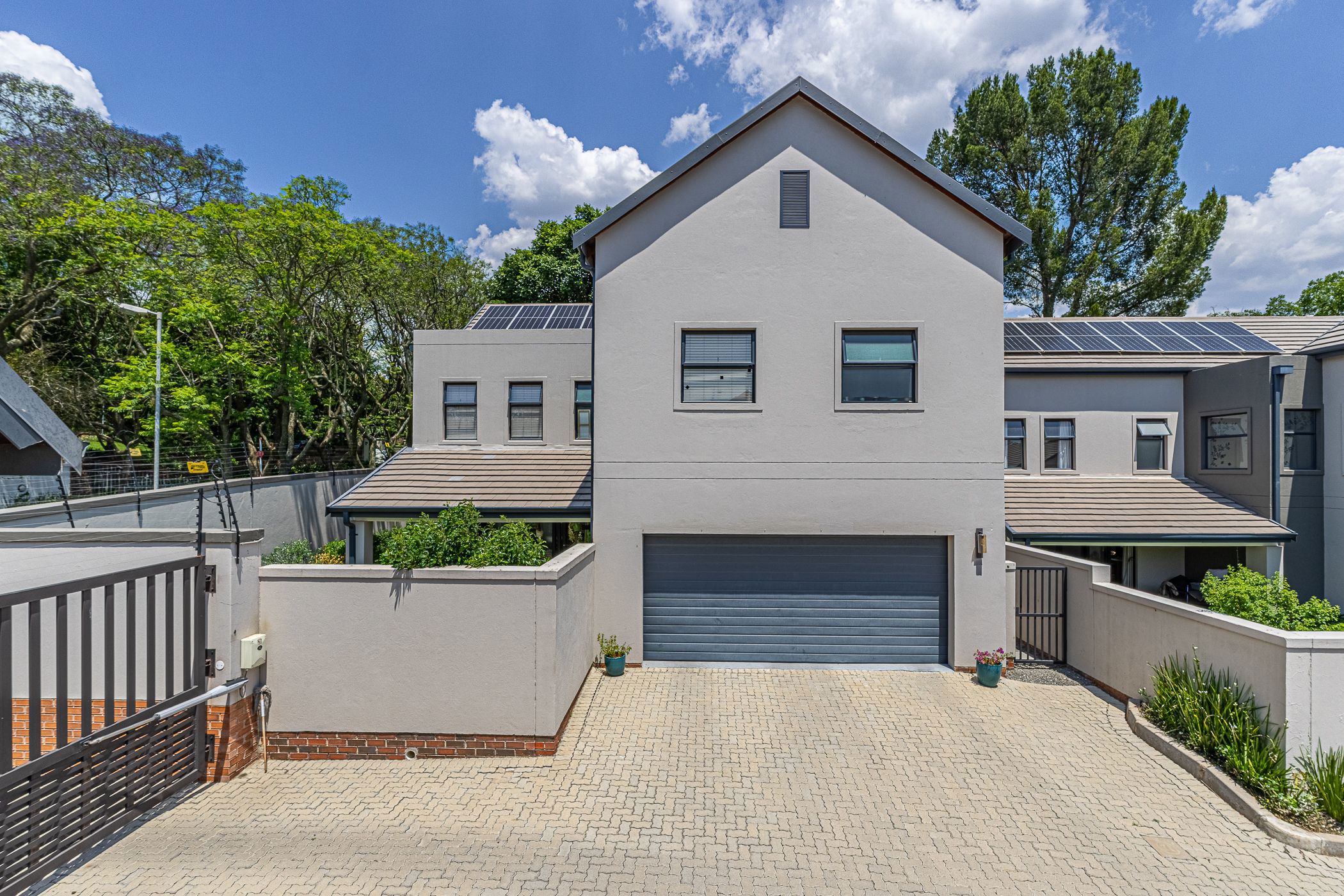 Townhouse for sale in Bryanston - HP1755802
