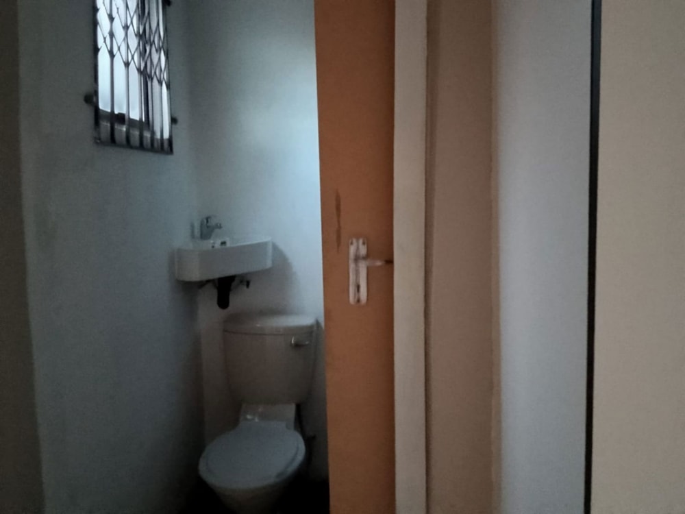 Bachelor apartment to rent in Southridge Park - 1MH1754241