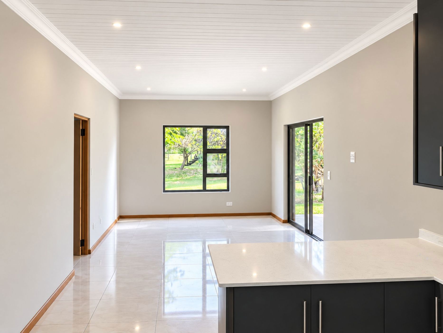 Apartment to rent in Hoedspruit - 1HS1754397